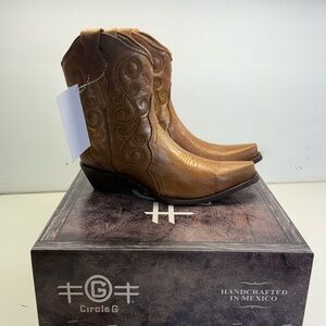 NIB Circle G‎ Shedron Embroidered Ankle Bootie Snip Toe Leather Cowgirl NFR Tan